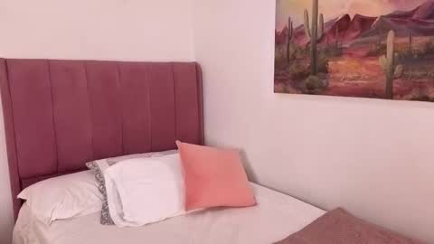 Jess online show from September 18, 3:49 pm