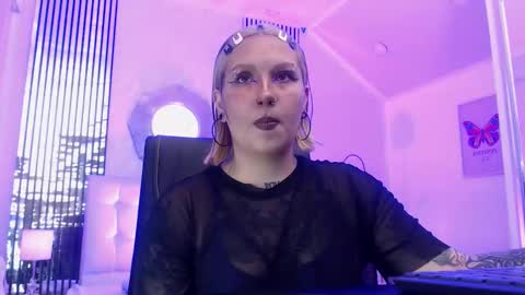 Your Sweet Angel online show from January 6, 6:34 pm