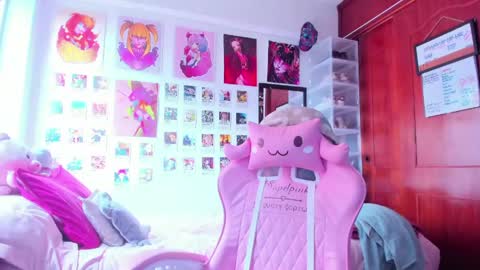 Your Sweet Angel online show from April 21, 6:59 pm