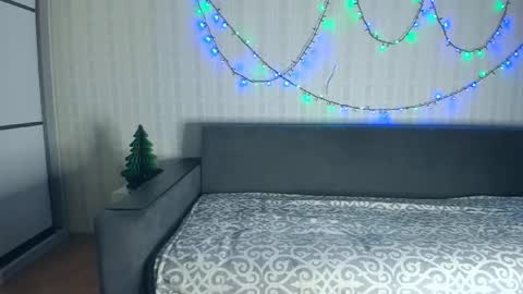 NEW VIDEO IN BIO online show from December 23, 8:42 am