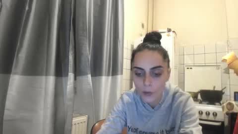 Jessy online show from September 30, 7:13 pm