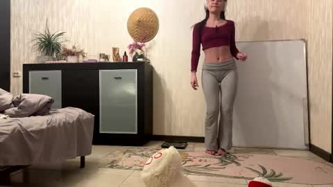 Lynn online show from October 31, 7:20 am