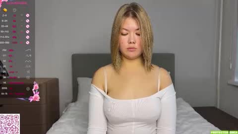 Mona online show from October 10, 4:29 am