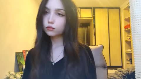 I am Gina ntmu Lets hit 10 Thumbs Up together online show from November 29, 7:27 am