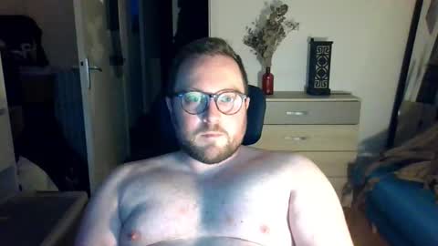 jeuneloup92 online show from February 15, 10:19 pm