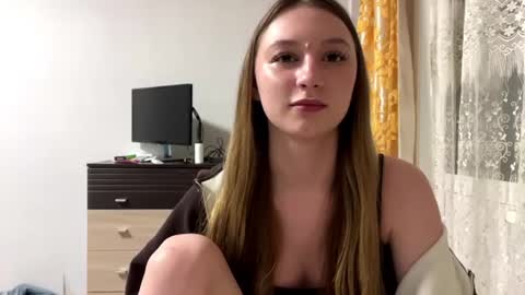 Emma online show from July 1, 3:31 pm