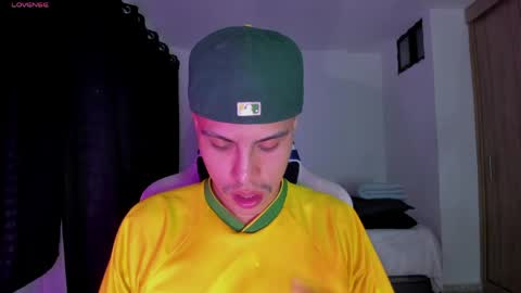 Jeyden Camilo online show from May 2, 2:17 am