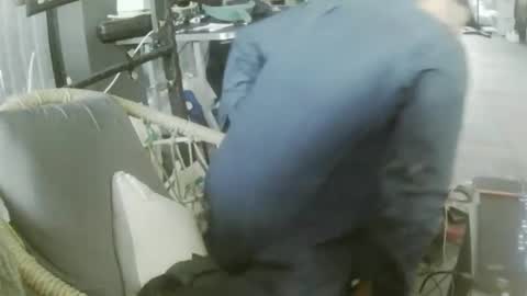 jglarsbel online show from March 9, 4:17 am