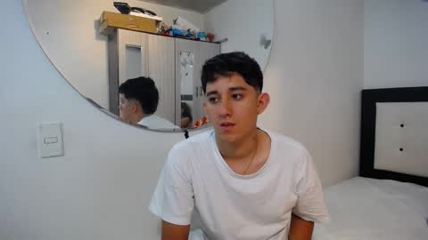 Jhon and nicolle online show from December 4, 5:51 am