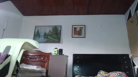 Snapshot of jhon_tommy chatting on January 28, 12:11 pm jhon tommy online show from January 28, 12:11 pm
