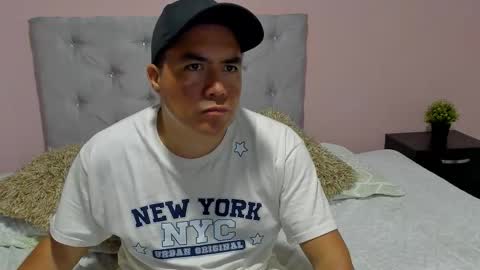 jhonatan_morales_s online show from October 12, 3:32 am