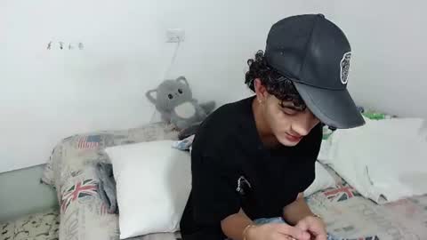 jhonay__cute online show from August 4, 9:49 am