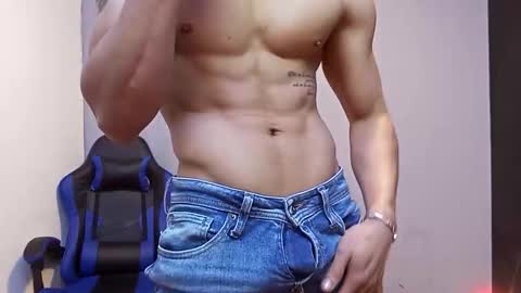 jhonny_thes28 online show from February 10, 11:52 pm