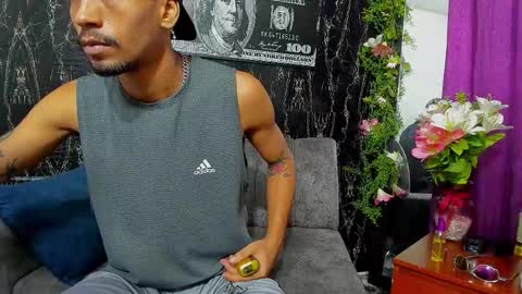 jhonson821 online show from November 19, 2:27 pm