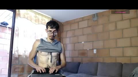 jhosuamoore2 online show from April 15, 3:26 pm