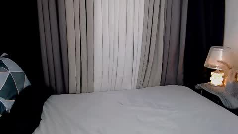 jhuliana_and_charles_room online show from December 3, 6:14 am