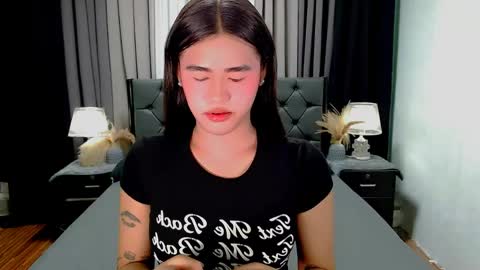 jhuliana_and_charles_room online show from May 25, 12:06 am