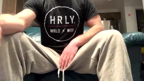 jizzpie69 online show from February 13, 1:20 am