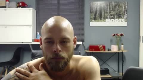 JamesJan van Rebel online show from February 15, 5:09 am