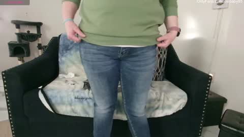 Snapshot of jjjust4fun1985 chatting on December 28, 12:47 am Nicole Allen online show from December 28, 12:47 am