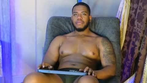 JOAN SAENZ online show from November 1, 11:15 pm