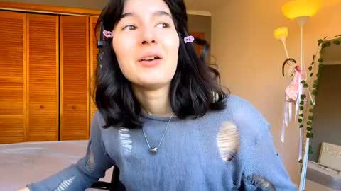 joanaphippin online show from April 22, 7:48 am
