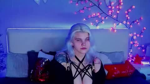 Joann online show from December 14, 8:15 pm