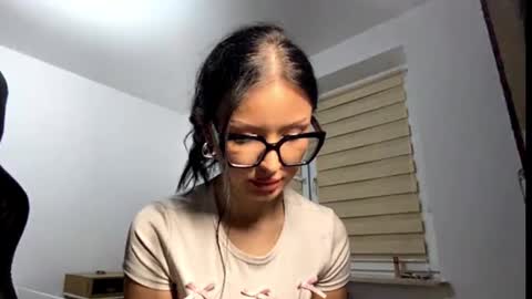 Joan online show from March 7, 8:20 pm