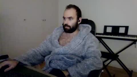 joaodias_18 online show from December 17, 10:16 pm