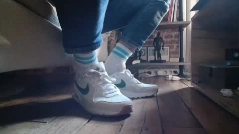 GUILLAUME feet and socks online show from February 3, 11:53 am