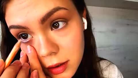 Mila online show from March 18, 9:04 am