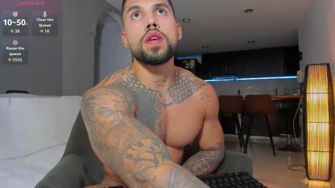 joe_esthetic online show from February 6, 12:14 am