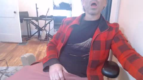 joebo7575 online show from December 13, 9:21 pm