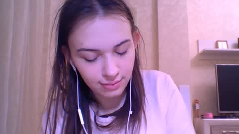 Jennifer online show from December 18, 7:20 pm