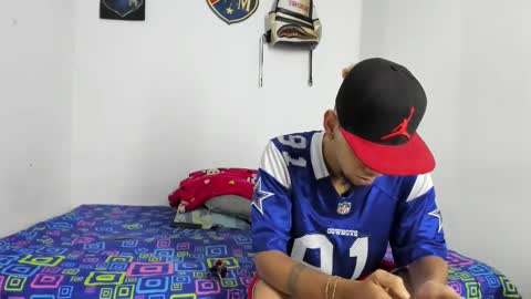 johan_and_antonella online show from November 13, 4:04 am