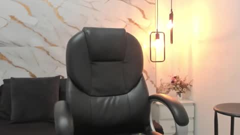 johan online show from November 26, 10:56 am