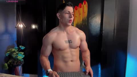 Johan Williams online show from March 21, 5:24 am