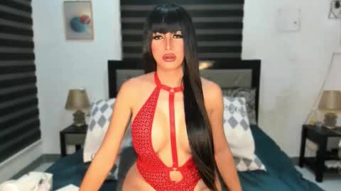 Snapshot of johannah_khalifa chatting on October 27, 12:10 am STRICTLY NO TIPS NO SHOW online show from October 27, 12:10 am