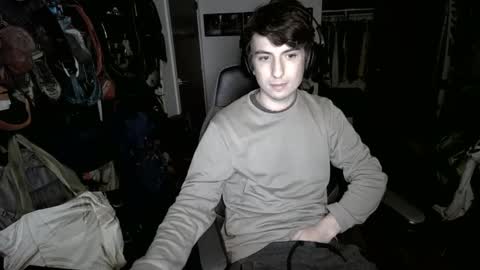 Snapshot of john22jackson chatting on December 17, 7:07 am John Jackson online show from December 17, 7:07 am