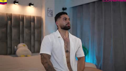 john online show from March 6, 11:31 am