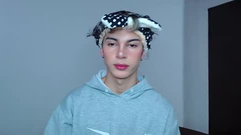 John Vichenso online show from November 24, 9:46 pm