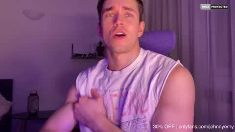 Snapshot of johnnnyhorny chatting on September 28, 3:10 pm Johnny online show from September 28, 3:10 pm