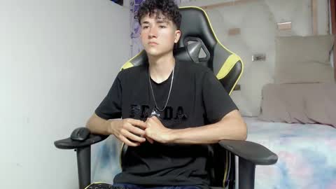 johnny_cagee online show from November 12, 9:33 am