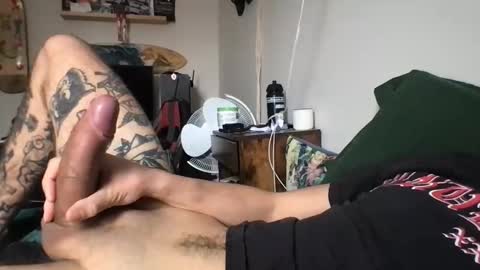 johntizzz online show from January 5, 5:38 pm