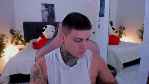 Johny online show from October 10, 4:13 pm