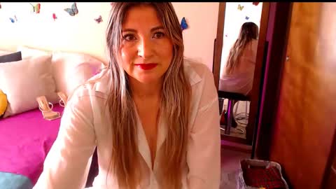 Jolie Mature online show from February 17, 8:30 pm