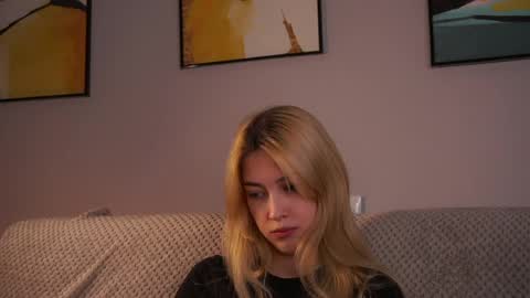 Viola online show from April 3, 1:51 pm