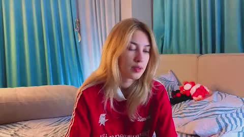 Viola online show from December 4, 11:21 am