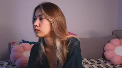 Snapshot of jolyndeb chatting on October 2, 11:20 am Viola online show from October 2, 11:20 am