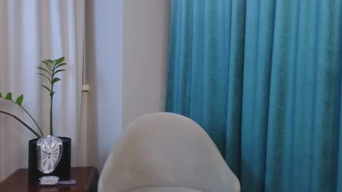 Snapshot of jolyndeb chatting on September 14, 1:01 pm Viola online show from September 14, 1:01 pm
